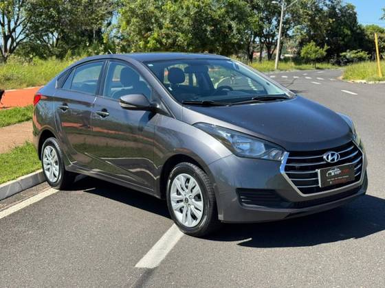 HYUNDAI HB20S 1.6 COMFORT PLUS 16V FLEX 4P AUTOMÁTICO
